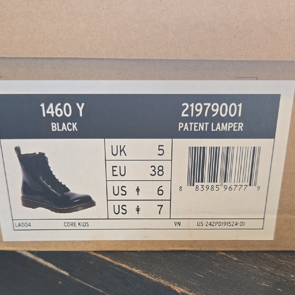 Dr. Martens 1460 Y Black Patent Boots